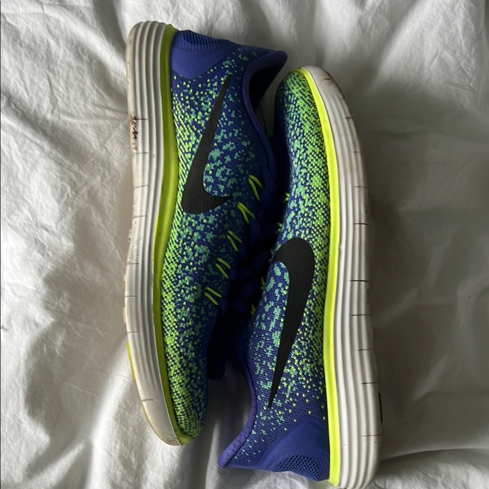 W6 Nike Blue and Green Running Shoes